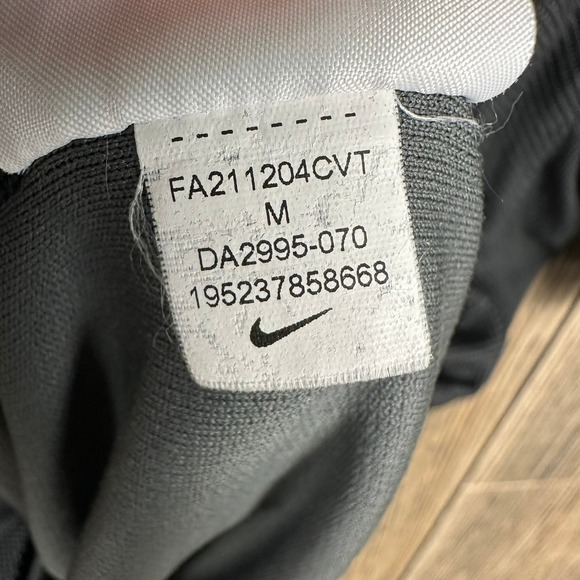 Nike TW Tiger Woods Dri-FIT ADV Golf Polo Shirt Black Mens Medium South Hills CC - Picture 9 of 9